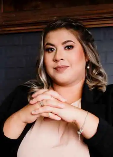 Dra. Karine Paulino - Advogada
