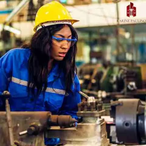 Profissional representando o trabalhador brasileiro